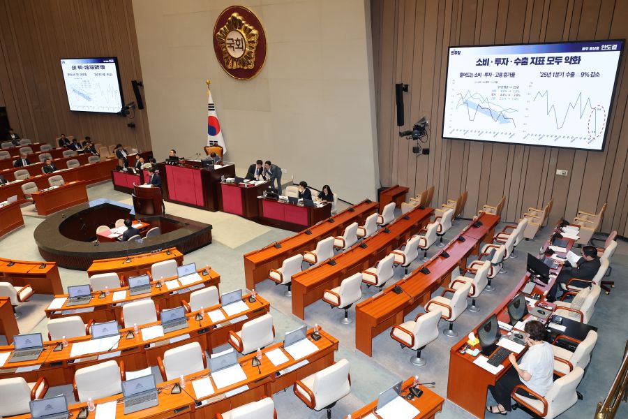 Ưȸ üȸ  30 ȸ Ưȸ üȸǰ  ִ. [ó : մ]